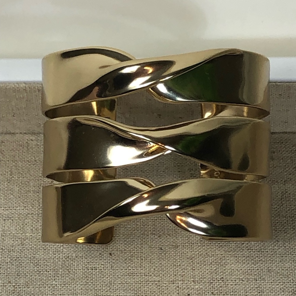 STELLA & DOT Twist Statement Cuff NIB Shiny Gold tone